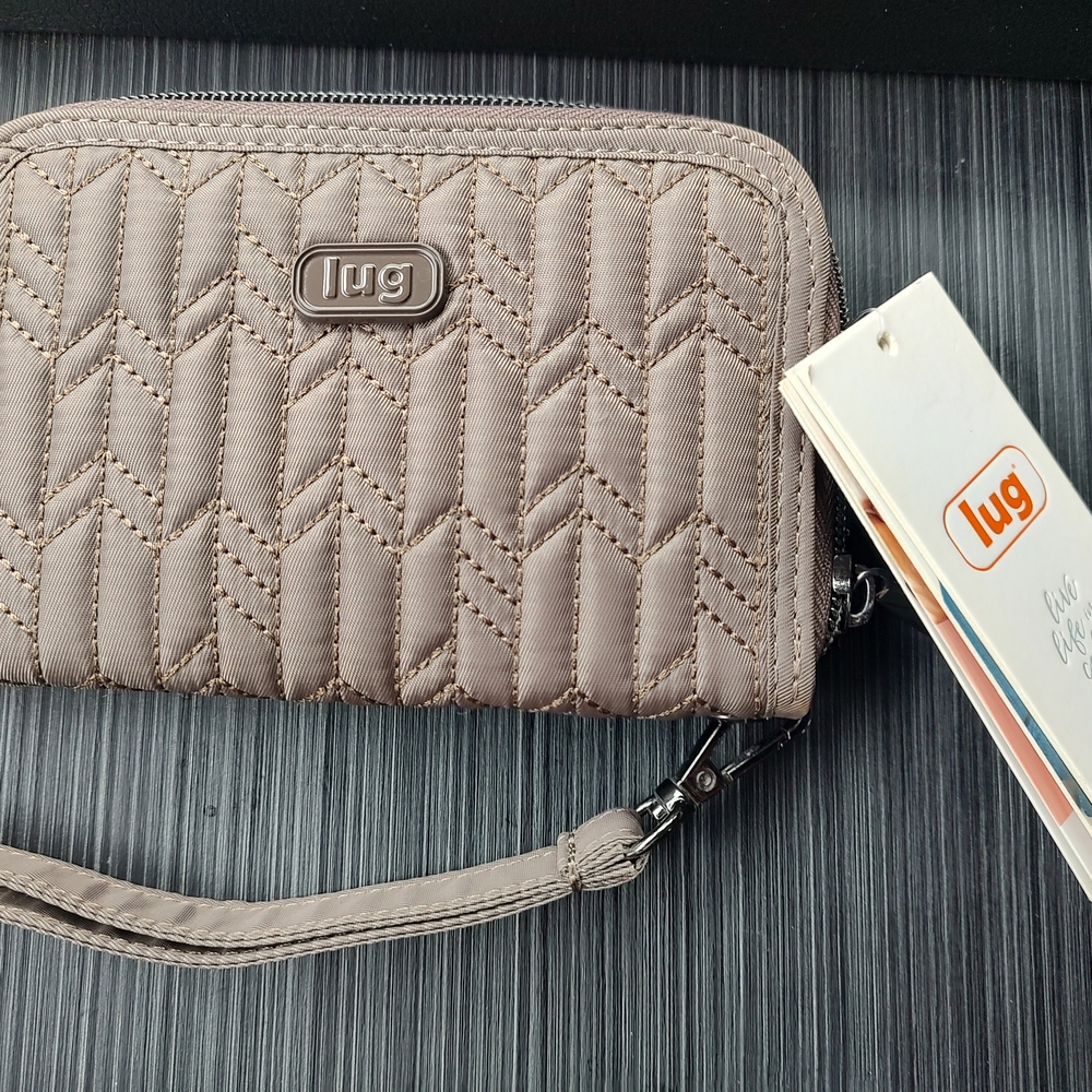 Lug Rodeo Wristlet - Picture 2 of 3